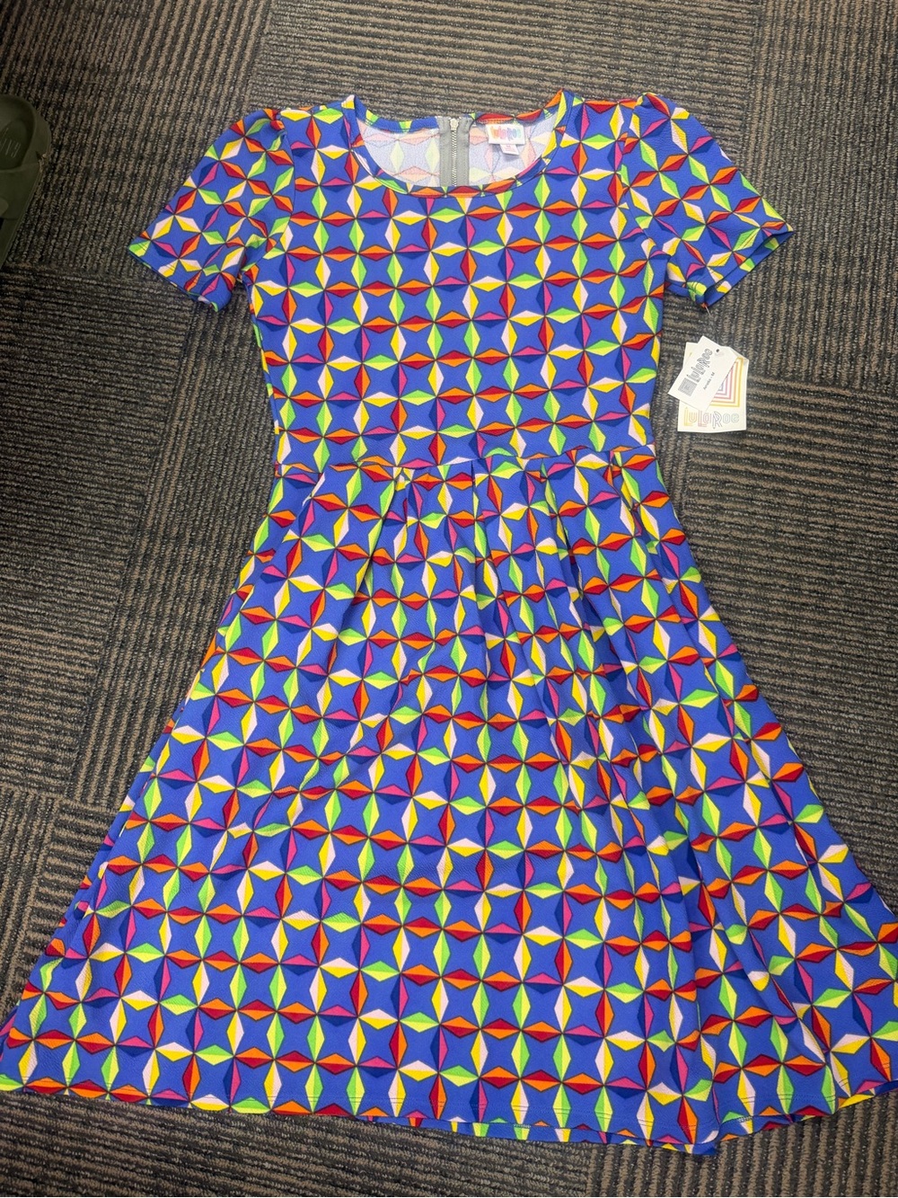 NWT LuLaRoe Amelia Multicolor Geometric Dress Sz Medium